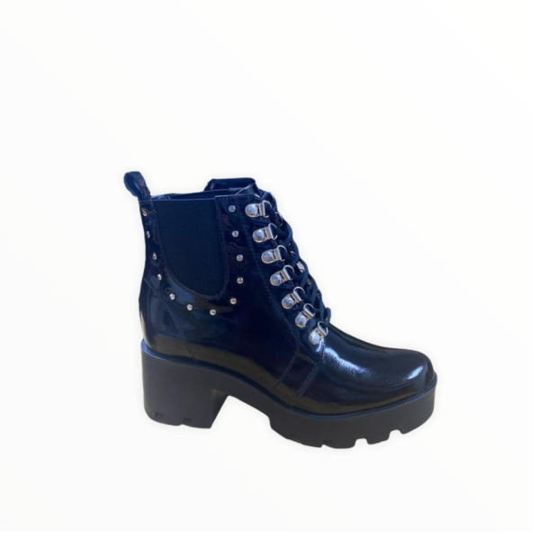 R1101 Bota